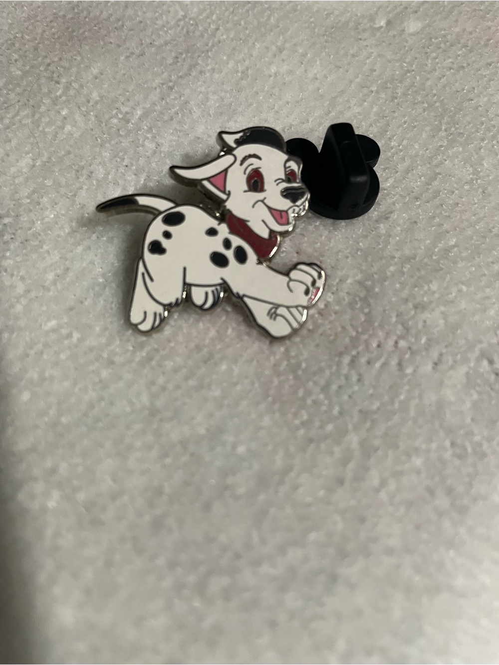 Disney 101 Dalmatians Hidden Mickey Puppy Pin